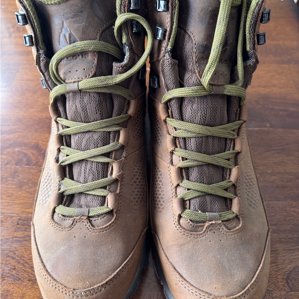 Vibram Vasque Talus AT UltradryMen's Brown and Green Hiking Boots
